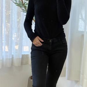 Jeans Negro MANGO 06.194.jpg