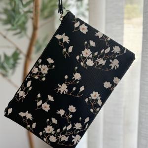 Sobre de Mano Estampado Flores MANGO 07.232.jpg