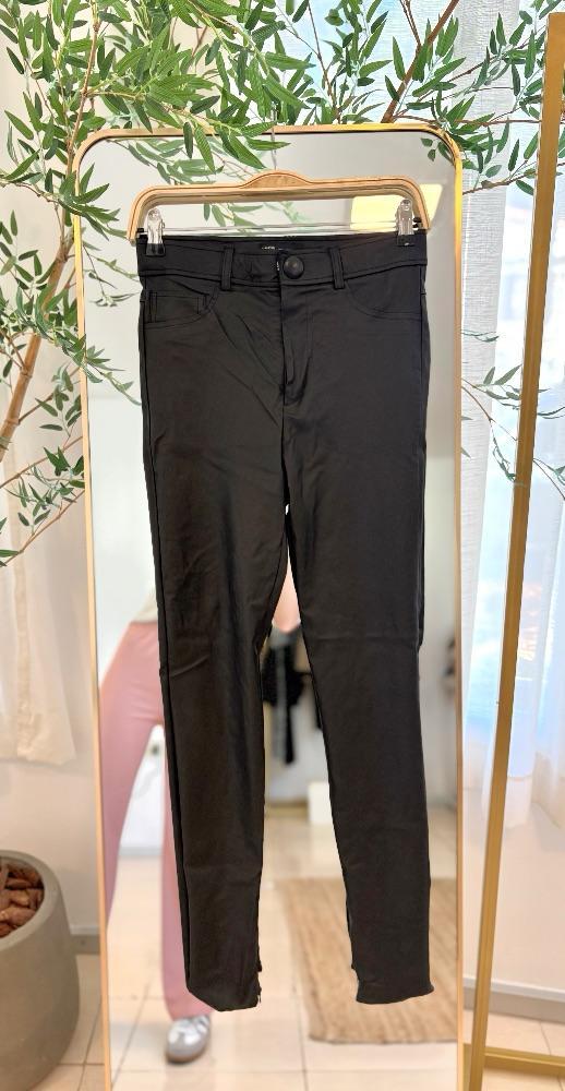 WhatsApp Image 2025-10-10 at 11.19.19.jpeg