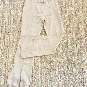 WhatsApp Image 2025-10-15 at 09.48.24.jpeg